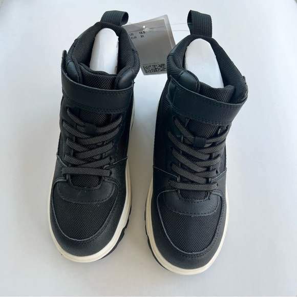 Kid’s Water Resistant Boots - Picture 3 of 3